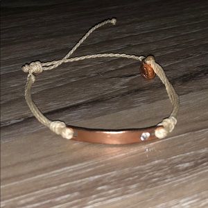 Puts Vida rose gold bar bracelet